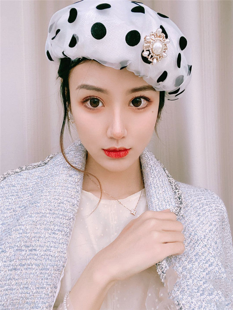 Hepburn Storm White Retro Brooch Versatile Beret