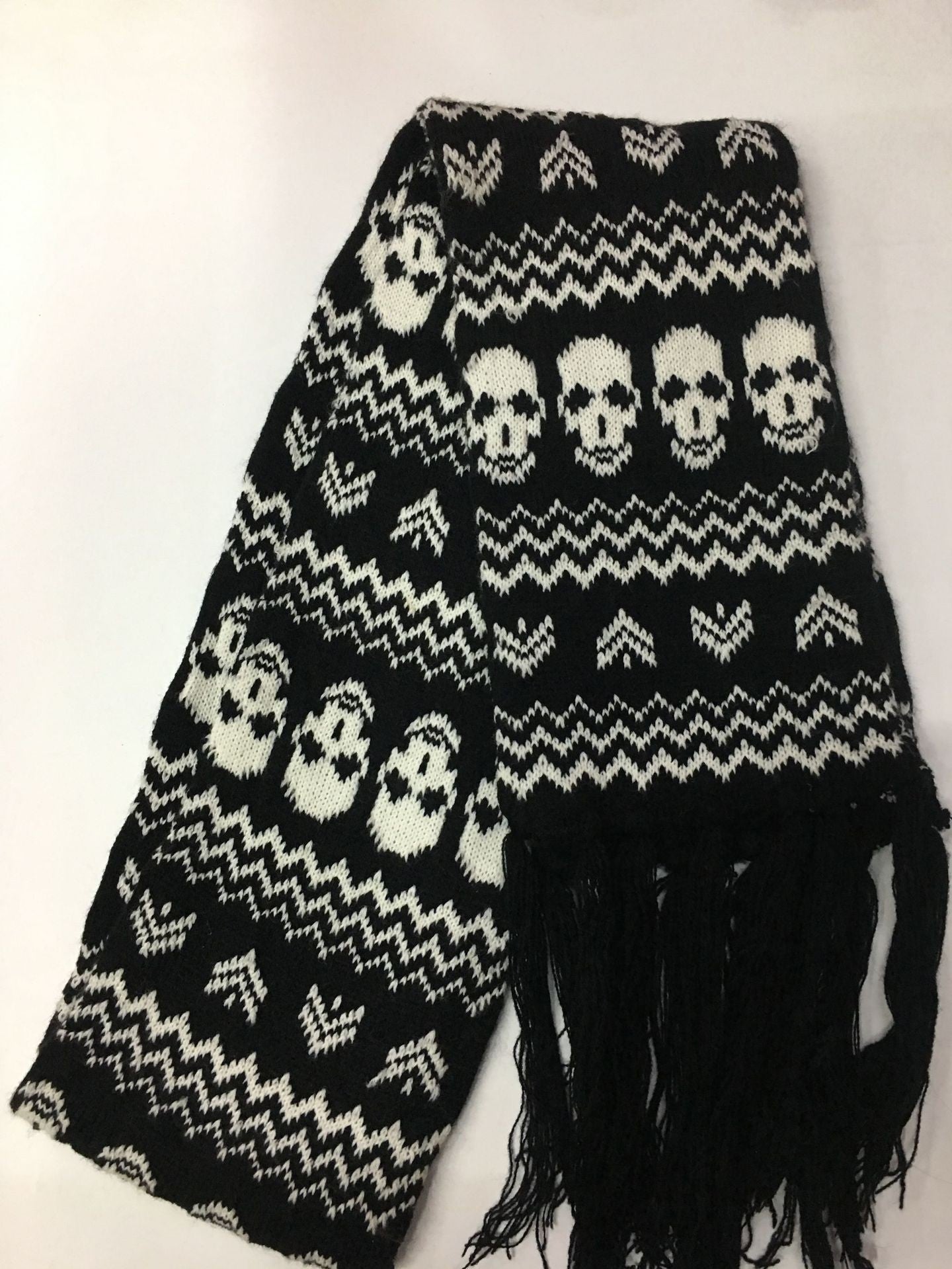 Knitted Jacquard Thickened Warm Casual Skull Scarf