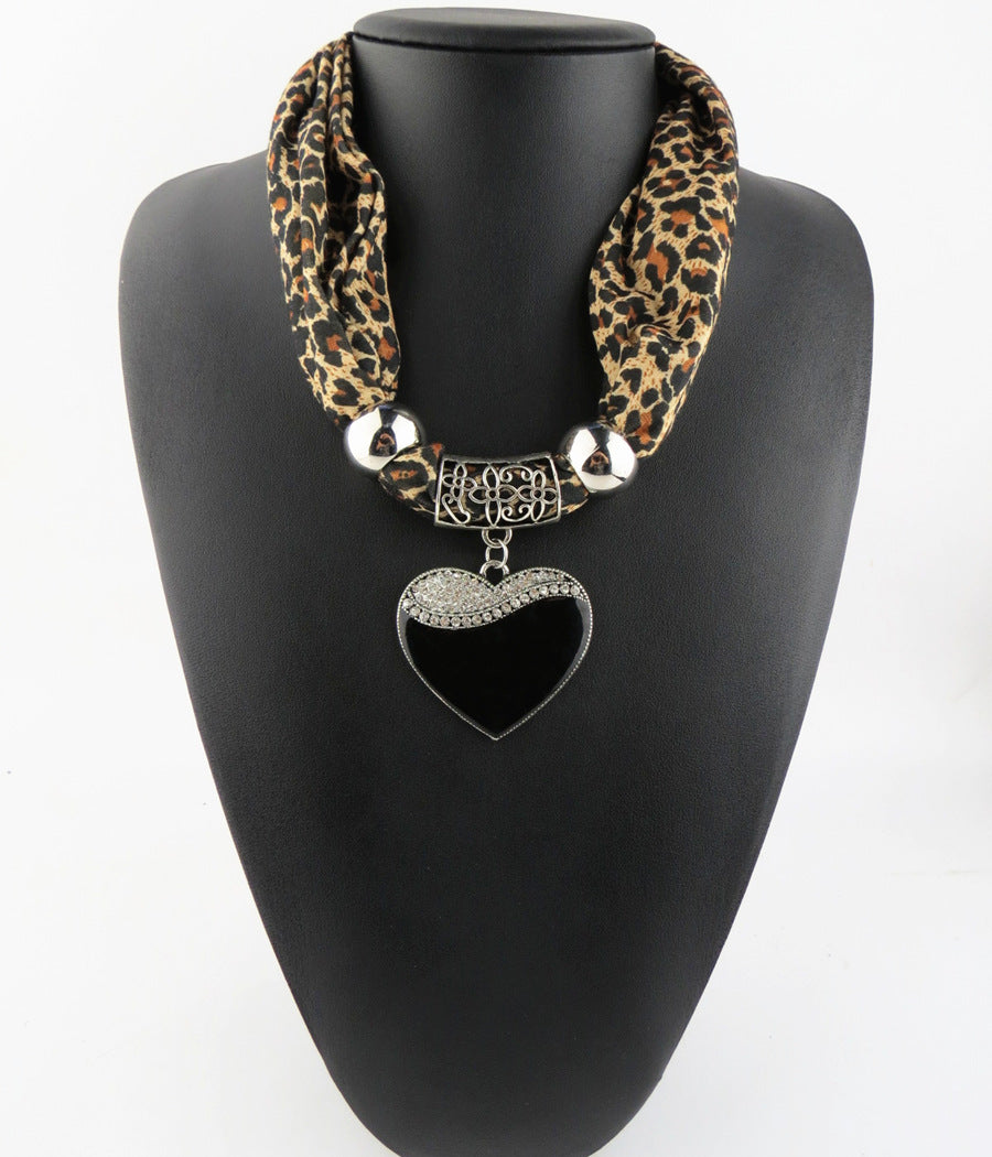 Women's Fashion Simple Heart-shaped Pendant Scarf