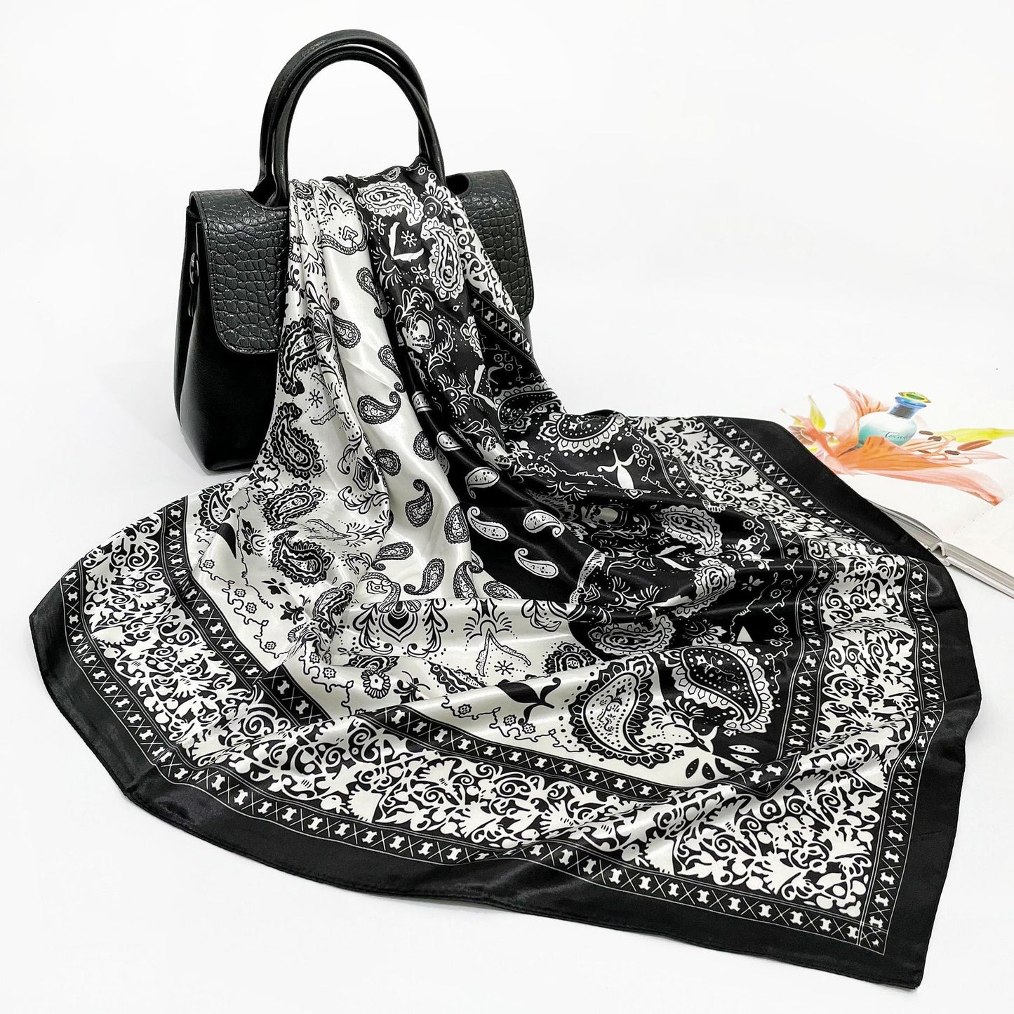 Silk Printed Scarf In Europe And America