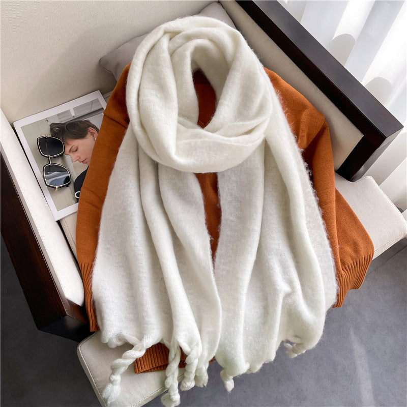 Fashionable Cashmere Scarf With Tassels