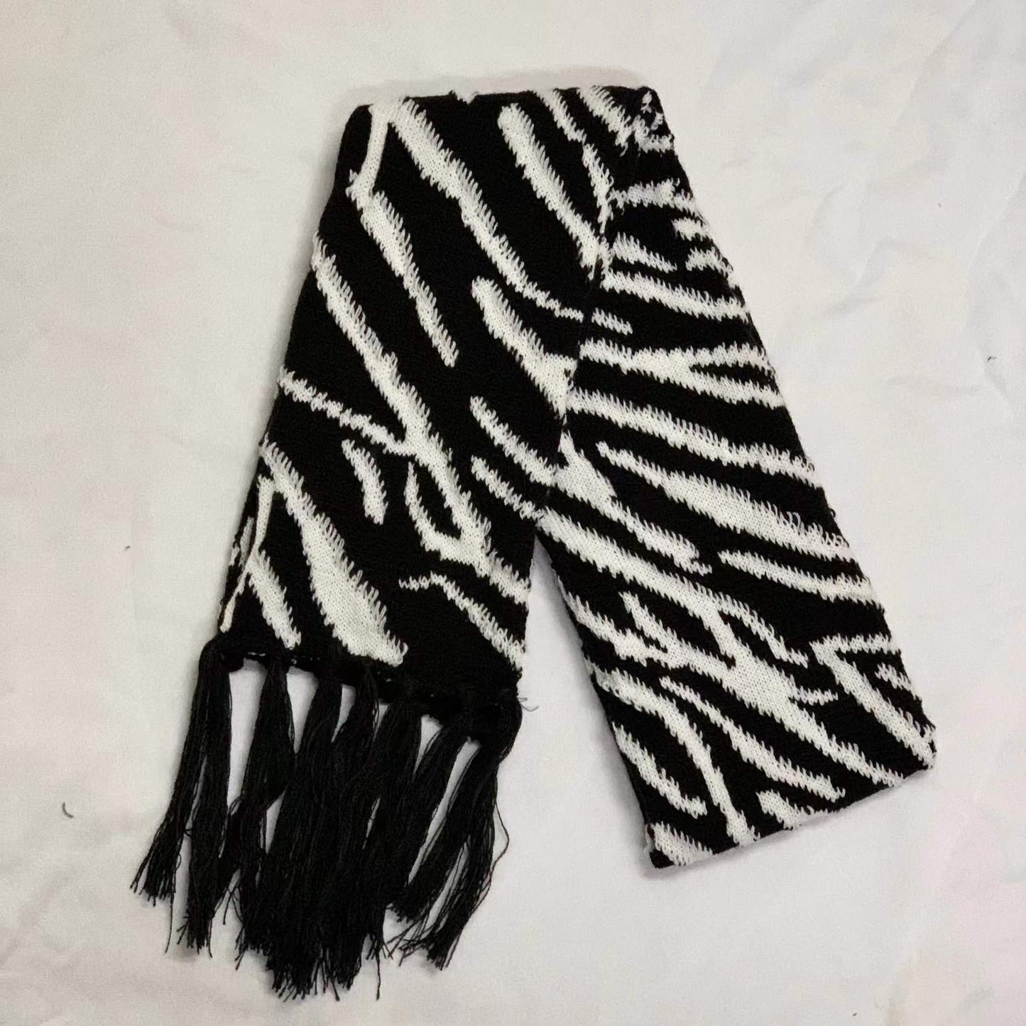 Knitted Jacquard Thickened Warm Casual Skull Scarf