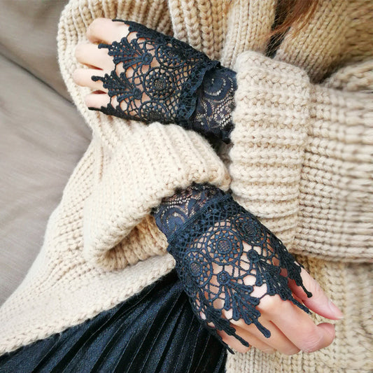 Lace hollow sleeves