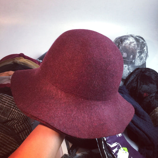 Thick pure wool top hat in autumn and winter