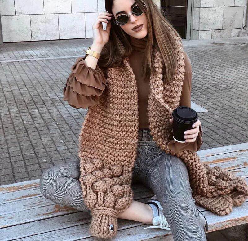 New Style Pure Hand Woven Ball Wool Scarf For Women