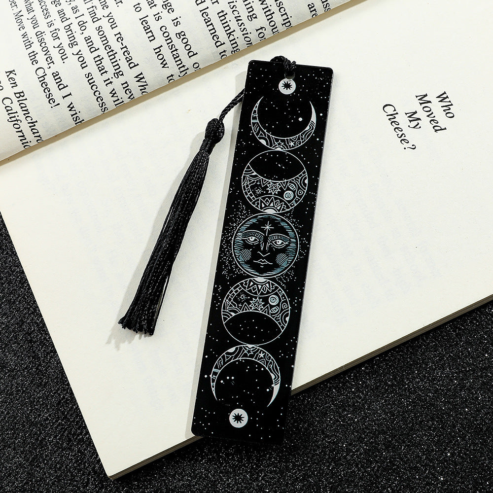 Creative Skull Pattern Acrylic Tassel Reading Decoration Bookmark