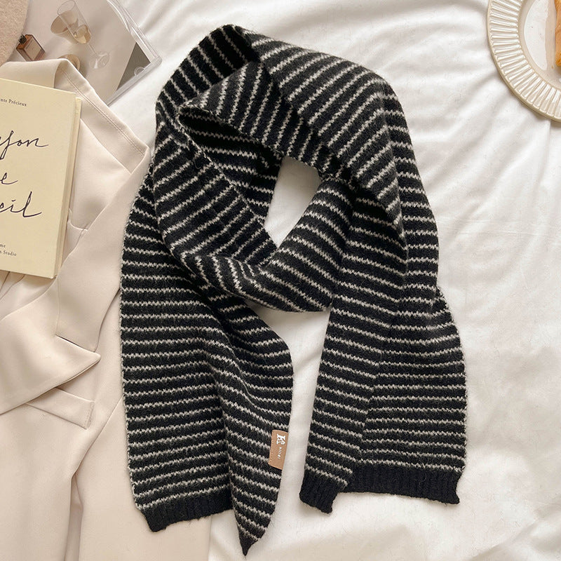 Women's Warm Knitting Wool Thickened Simple Windproof Scarf